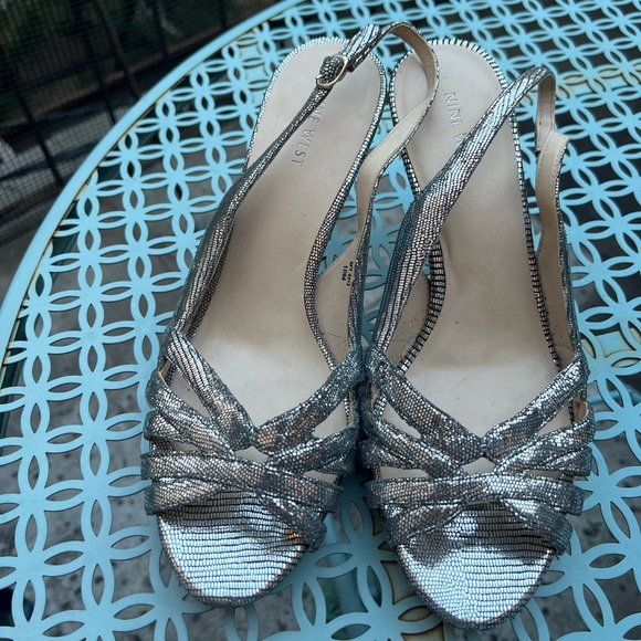 Nine West silver kitten heel, island platform, sz 10 - Picture 2 of 5